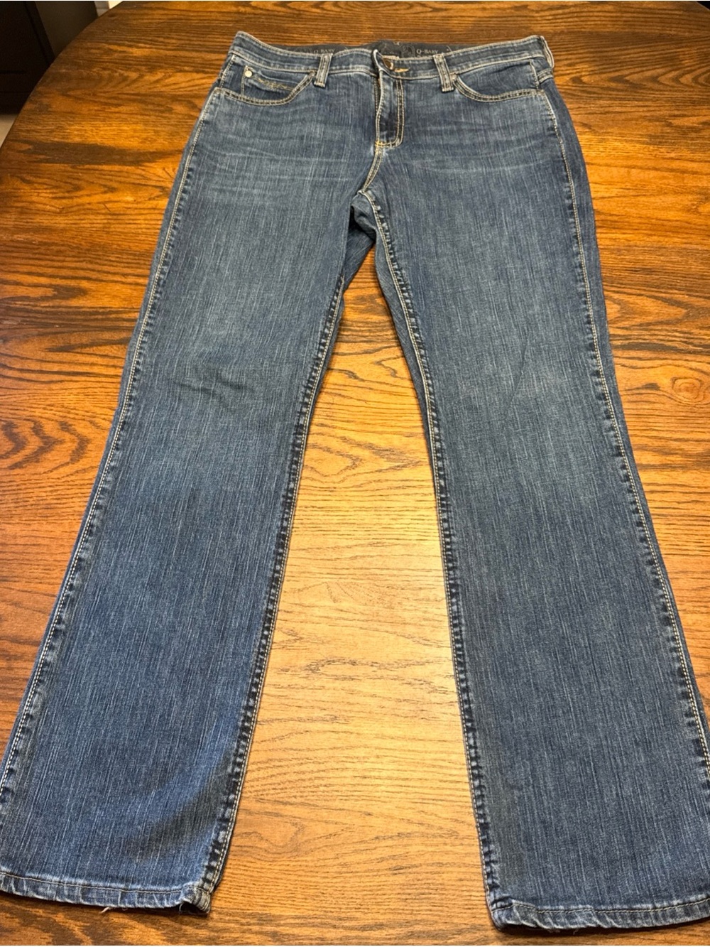 Women's Wrangler Q Baby jeans, 9/10 x 32”